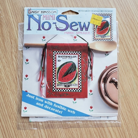 Daisy‎ Kingdom Mini No-Sew Fabric Applique watermelon seed packet vintage - Picture 2 of 5